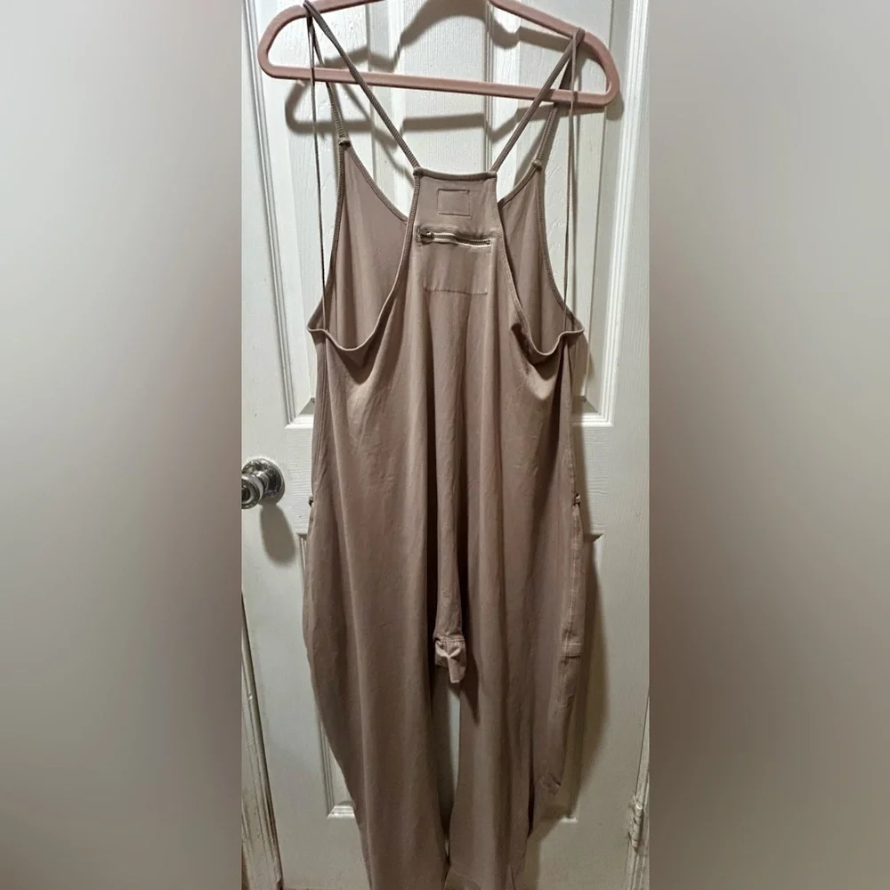 NWOT FREE PEOPLE Hot Shot Onesie Color: Mocha Latte Size: Medium